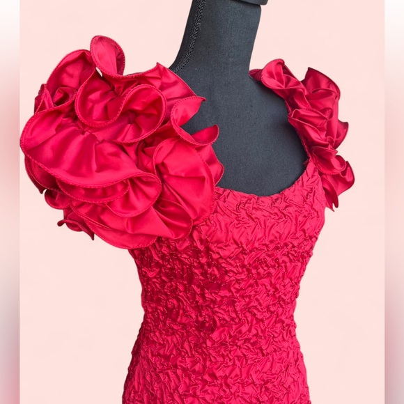 VTG 80s Prom Dress Red Layered Ruffled Size 5/6 with drop waist - Picture 3 of 10